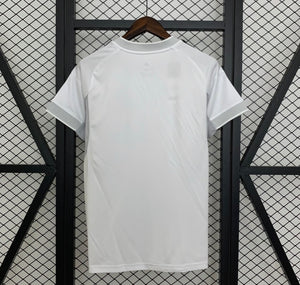 Camisa feminina do Real Madrid - Uniforme 1 - 25/26
