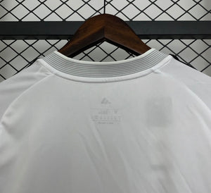 Camisa feminina do Real Madrid - Uniforme 1 - 25/26