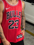 Camisa do Chicago Bulls 2023 - Uniforme 1 - 23 JORDAN