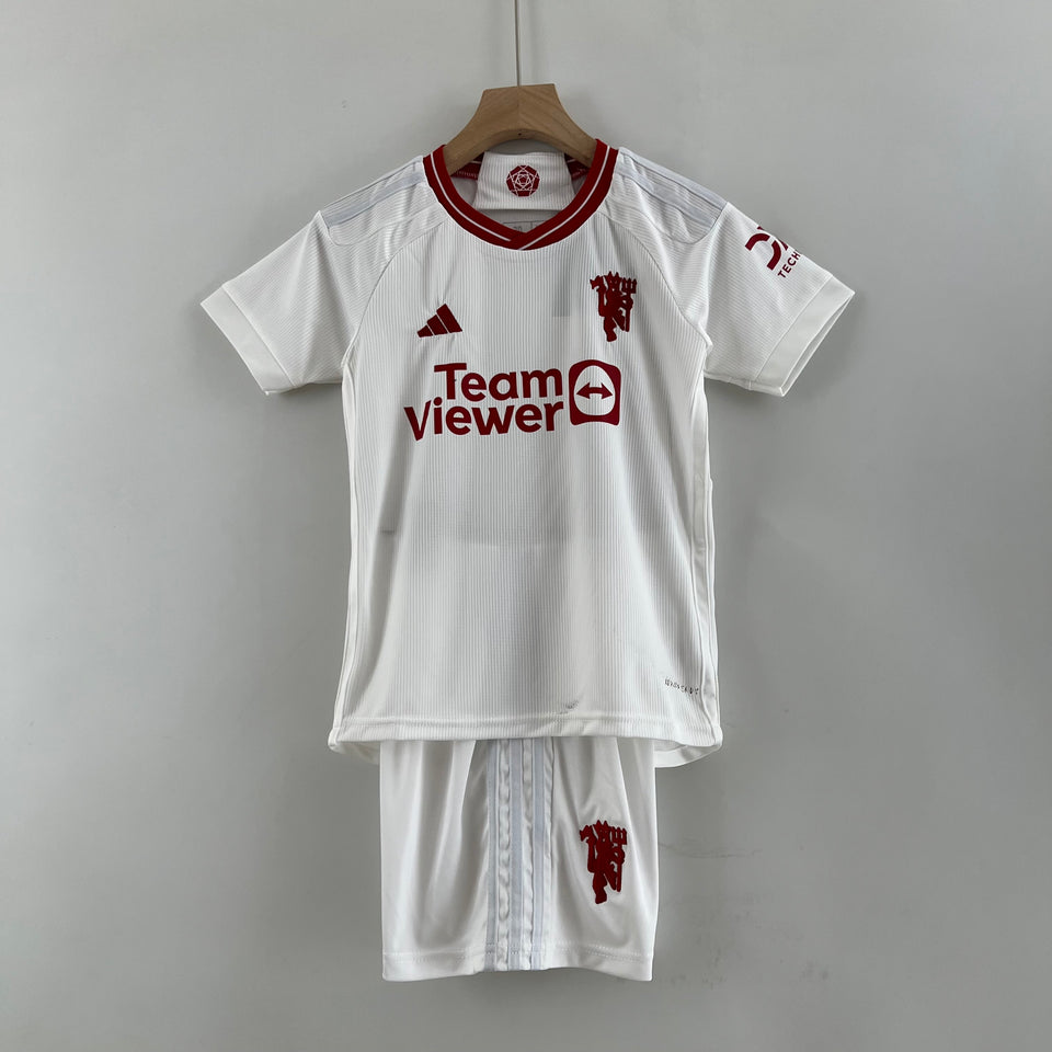 Kit Infantil do Manchester United 23/24