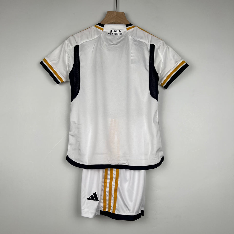 Kit Infantil do Real Madrid 23/24 - uniforme 1