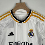 Kit Infantil do Real Madrid 23/24 - uniforme 1