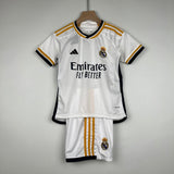 Kit Infantil do Real Madrid 23/24 - uniforme 1