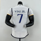 Camisa do Real Madrid VERSÃO JOGADOR - Uniforme 1 - 23/24 - VINI JR. 7 + PATCHS