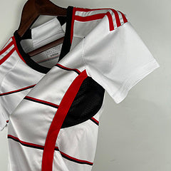 Camisa do Flamengo - Feminina - Uniforme 2 - 23/24